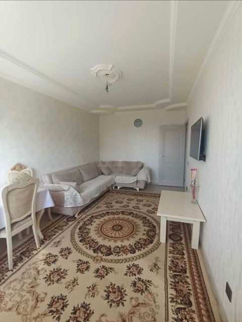 Satılır 3 otaqlı köhnə tikili 65 m² — Bakı
