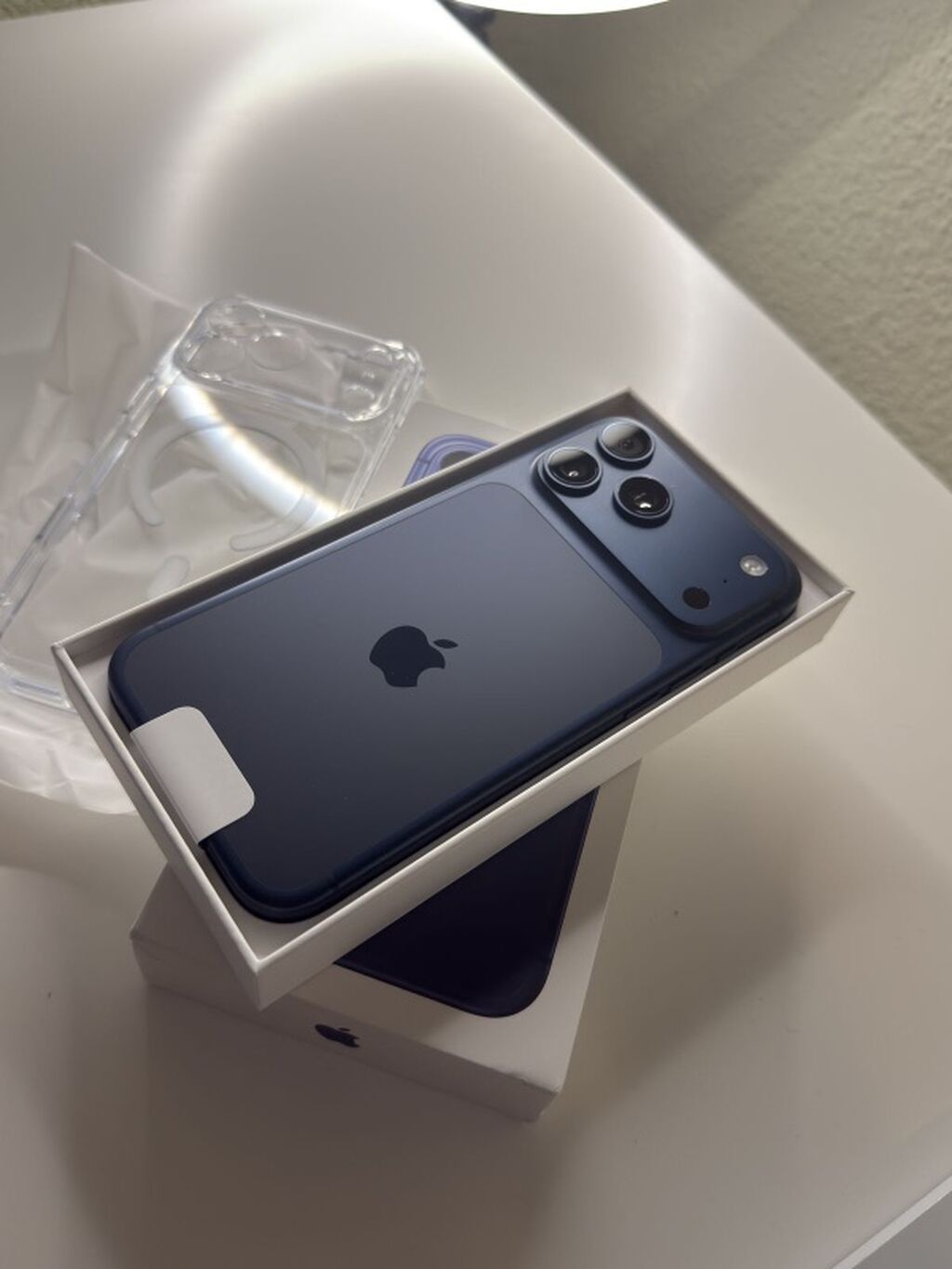 IPhone 15 Pro, Göy — Apple iPhone, Bakı (2)