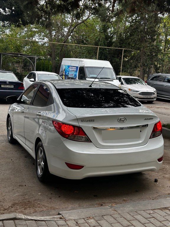 Hyundai Accent, 1.6 L, 2011 il, 424 000 km — Avtomobillər, Bakı (7)