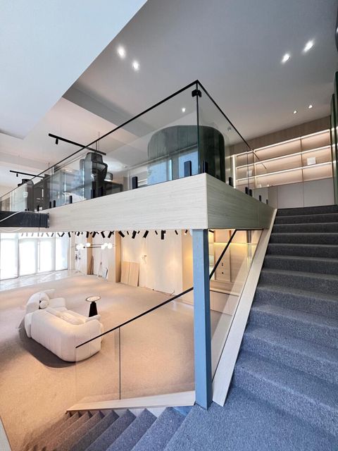 Satılır obyekt 214 m² — Bakı