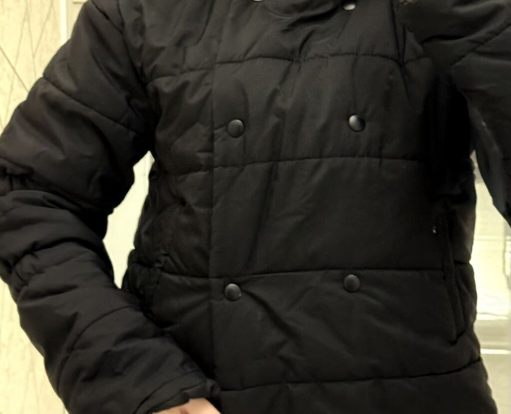 Qadınlar üçün qara rəngli qışlıq qısa paltarüstü gödəkçə - Model — Jaketlər, Bakı (2)