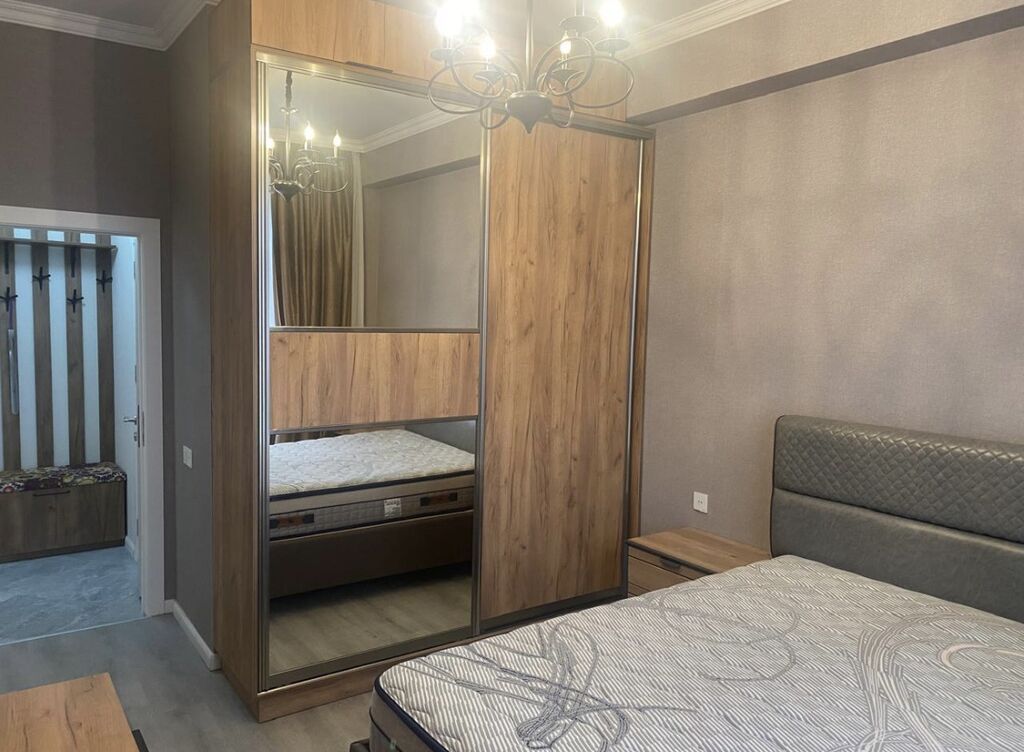 Mənzil yalnız uzunmüddətli və səliqəli qalacaq şəxslərə kirayə — Qonaq otağı üçün, Bakı (10)