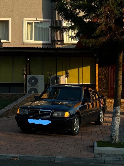 Mercedes-Benz C-Class: 2.4 l Sedan — Zaqatala