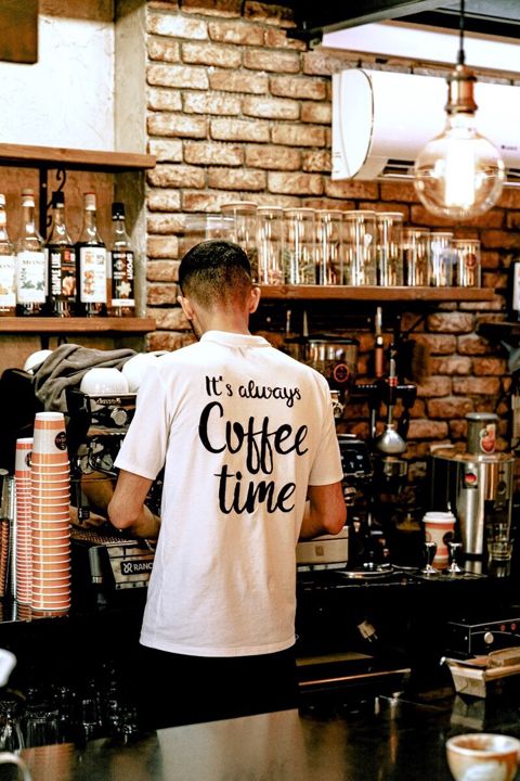Barista işi axtarıram — Bakı