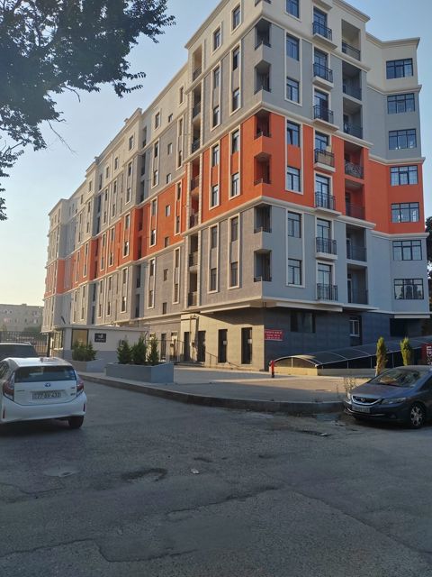 Satılır obyekt 100 m² — Bakı