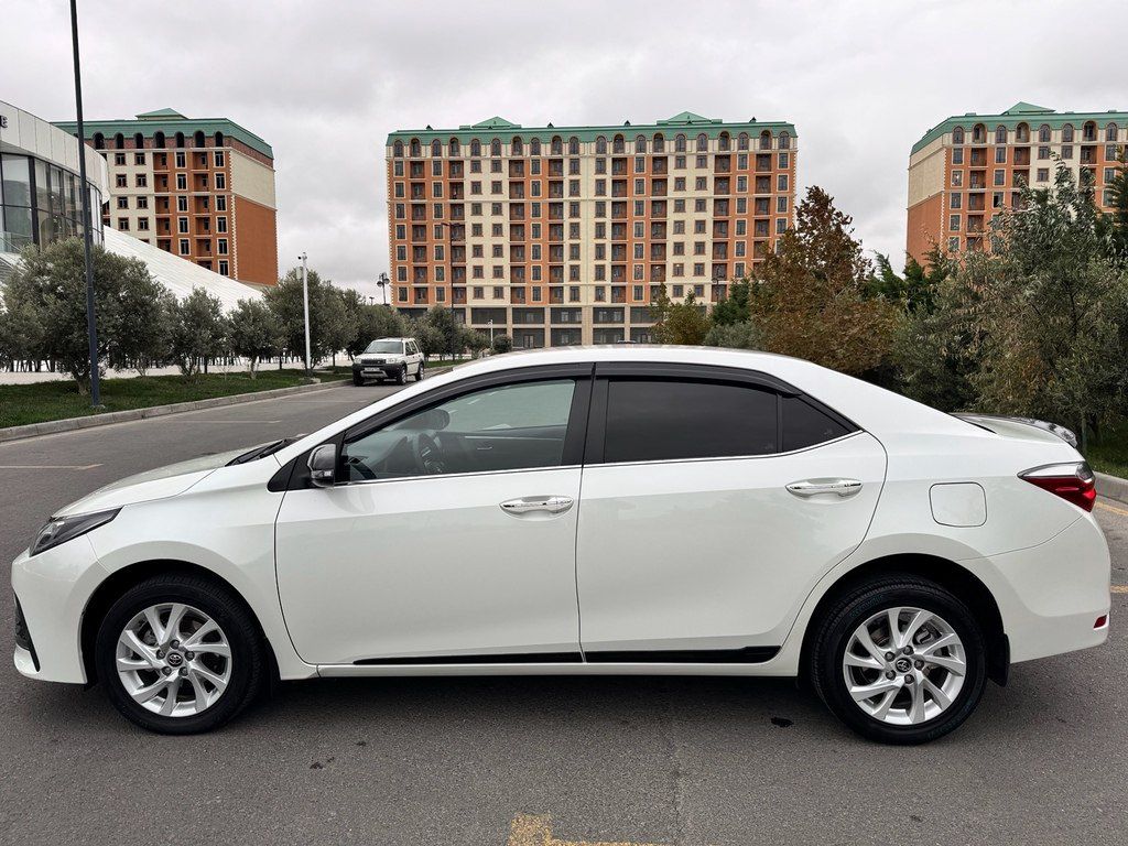 Toyota Corolla, 1.8 L, 2017 il, 139 600 km — Avtomobillər, Sumqayıt (10)