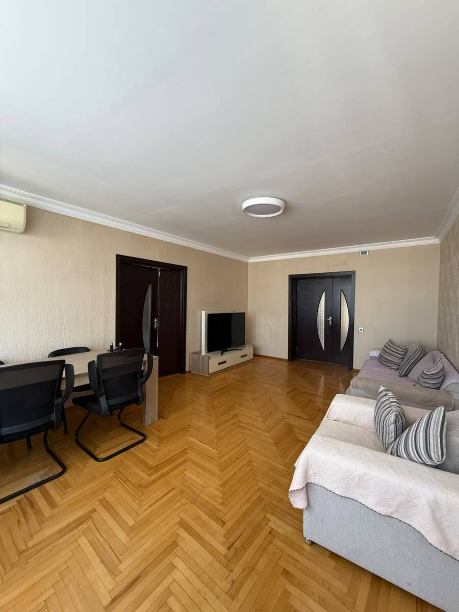 Satılır 4 otaqlı köhnə tikili 122 m² — Mənzil, Bakı (5)