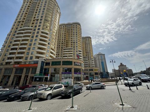 Satılır 3 otaqlı yeni tikili 120 m² — Bakı