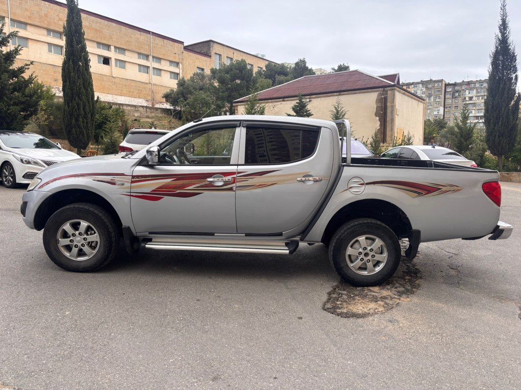 Mitsubishi L200, 2.5 L, 2014 il, 294 000 km 77-OM-132 — Avtomobillər, Bakı (7)