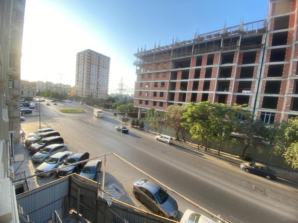 Satılır obyekt 810 m² — Əmlak, Bakı (5)
