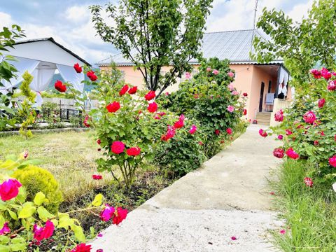 İcarəyə verilir 4 otaqlı həyət evi/bağ evi 100 m² — İsmayıllı