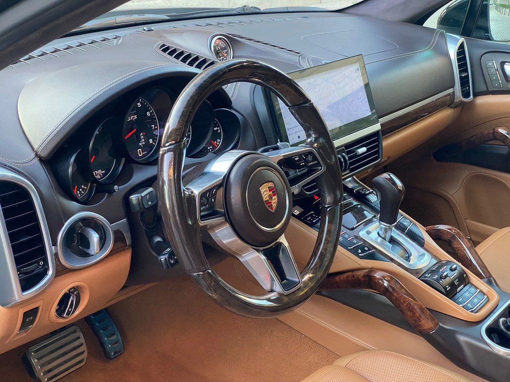 Porsche Cayenne GTS, 3.6 L, 2015 il, 99 000 km — Avtomobillər, Bakı (11)