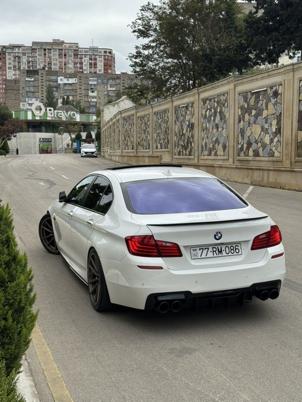 BMW 5 series: 2 l 2015 il Sedan 77-RM-086 — Avtomobillər, Bakı (9)