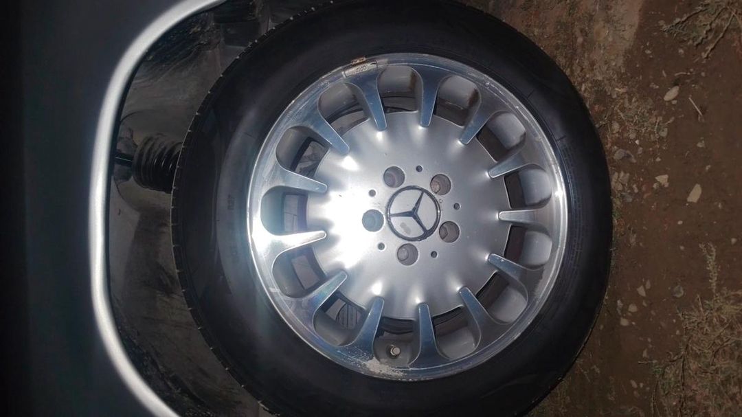 Mercedes-Benz W124 təkərləri 205/60 R16 — Ehtiyat hissələri və aksesuarlar, Biləsuvar