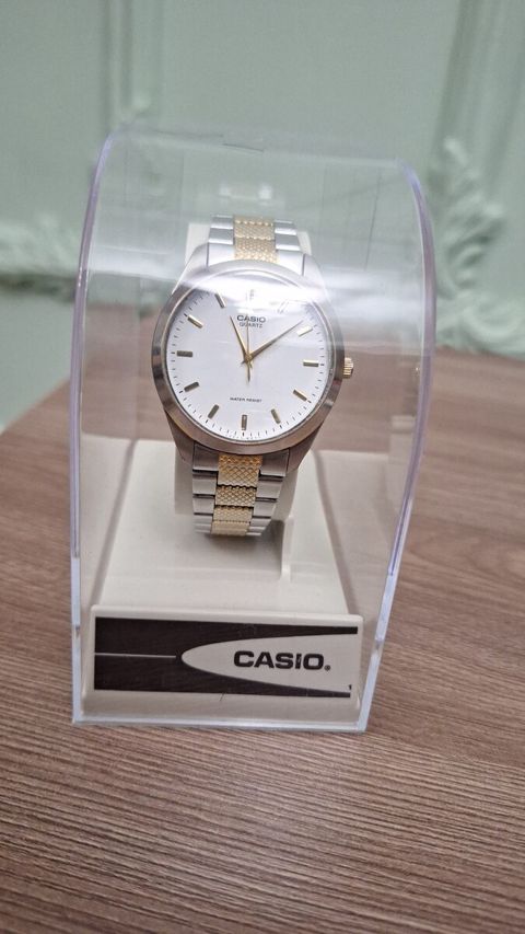 Casio qol saatı — Gəncə