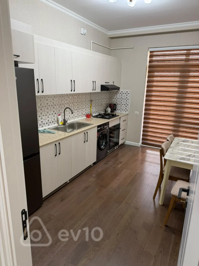 2 otaqlı mənzil, 75 m², Müstəqillik küç. — kirayə — Mənzil, Bakı (5)
