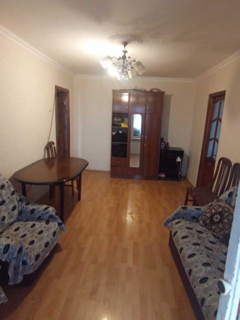 İcarəyə verilir 2 otaqlı köhnə tikili 45 m² — Bakı