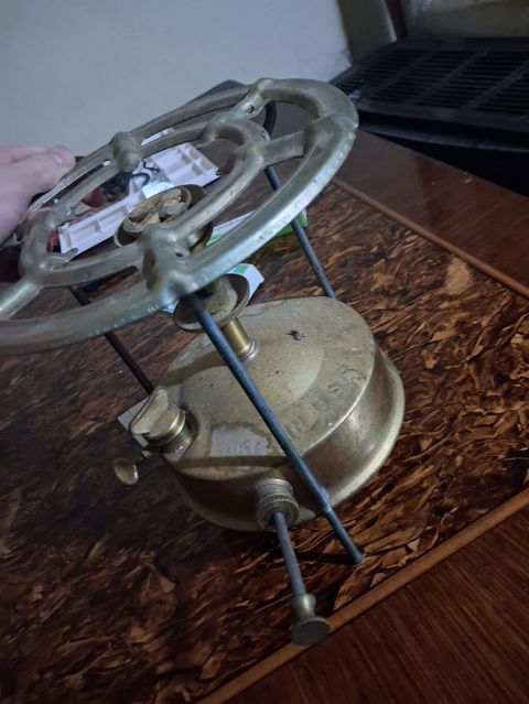 Məhsul: Köhnə tip benzin/kerosinli təzyiqli düşərgə ocağı (brass — Bakı