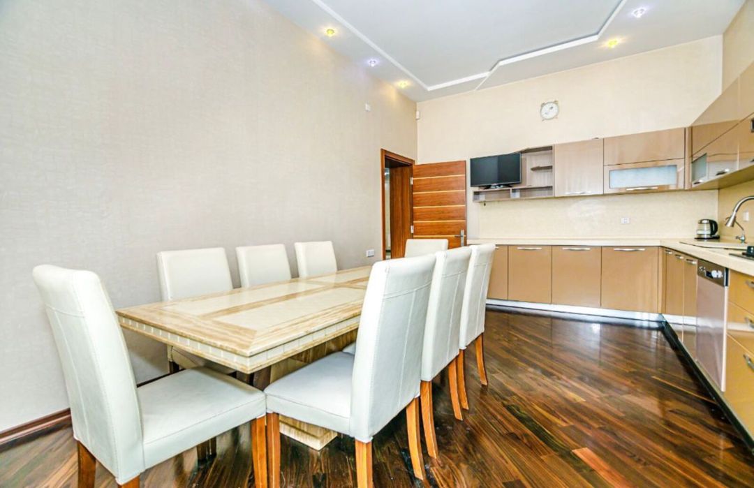 Satılır 7 otaqlı həyət evi/bağ evi 8 m² — Ev, villa, Bakı (10)