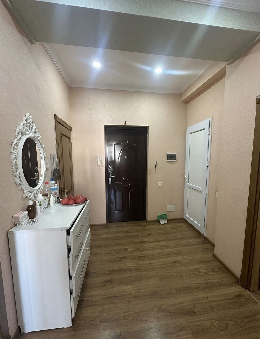 Salam, Mənzil Xalqlar Dostluğu metrosunun yaxınlığında Xalqlar — Mənzil, Bakı (8)