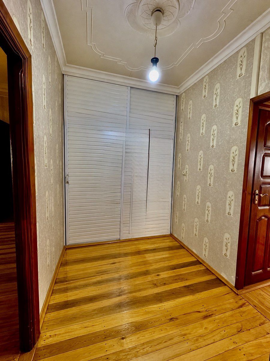 Satılır 2 otaqlı köhnə tikili 64 m² — Mənzil, Bakı (5)