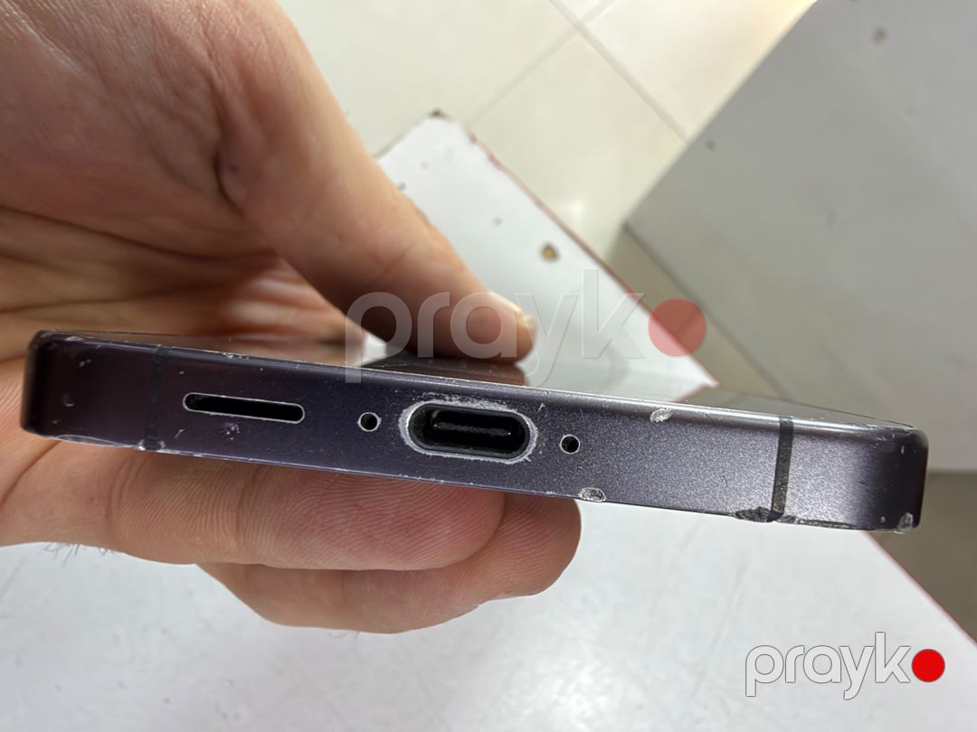 Samsung Galaxy s24 fe telefonun cızığı və əziyi var poçta qeydiyyatdan kerimek pulsuzdur işləməyinə cavabdehəm — Samsung, Bakı