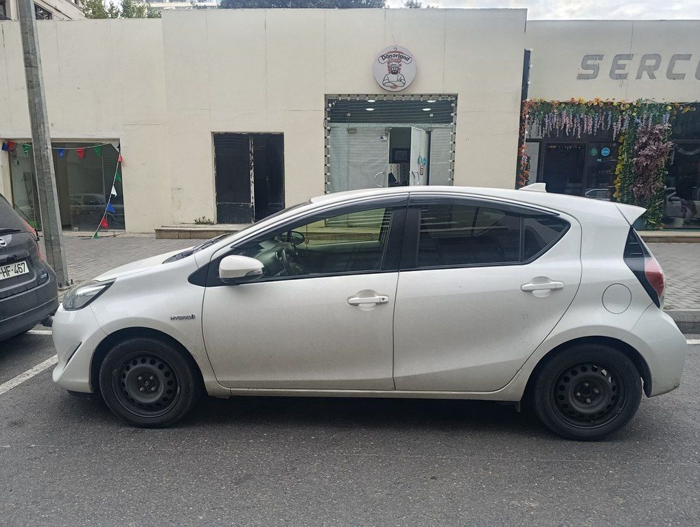 Toyota Aqua, 1.5 L, 0.87 kWh, 2018 il, 192 640 km 77-RZ-807 — Avtomobillər, Bakı (4)