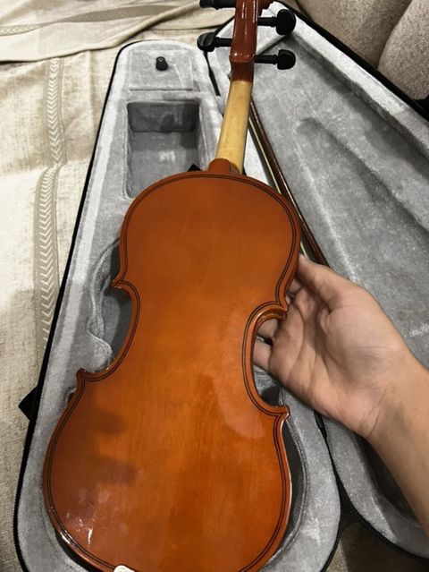 Skripka dəsti - Korpus: klassik 4/4 ölçülü skripka, parlaq lak — Bakı