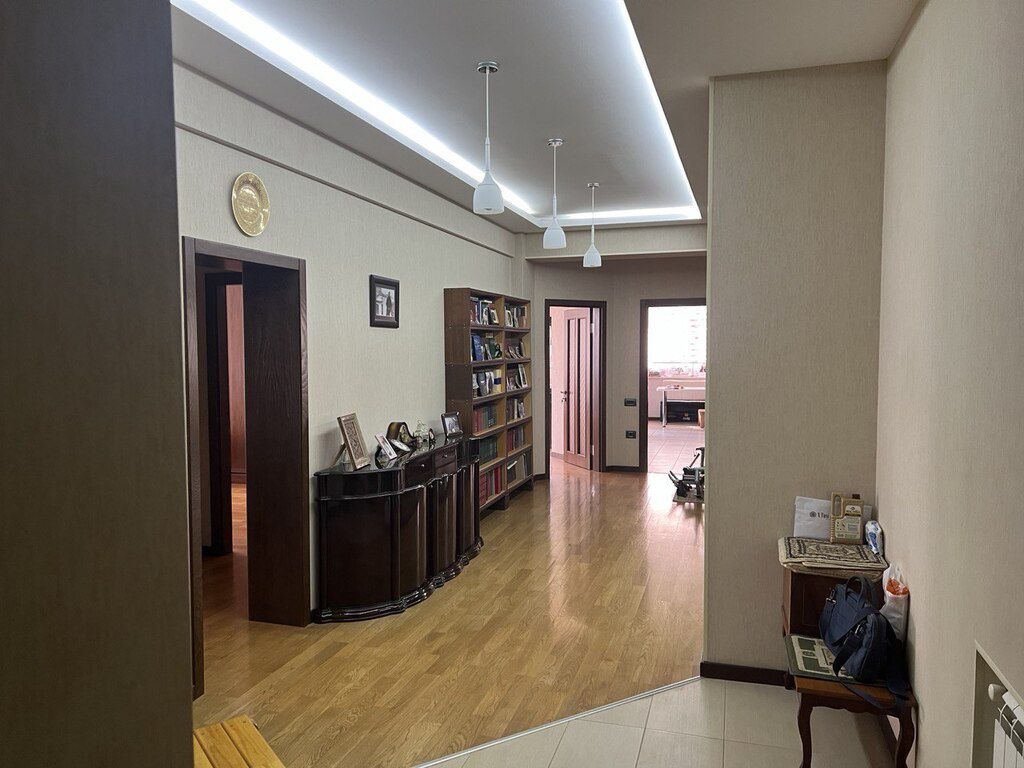 Satılır 4 otaqlı yeni tikili 183 m² — Mənzil, Bakı (8)