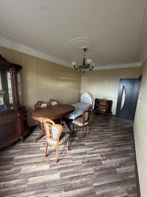 Satılır 2 otaqlı köhnə tikili 60 m² — Bakı