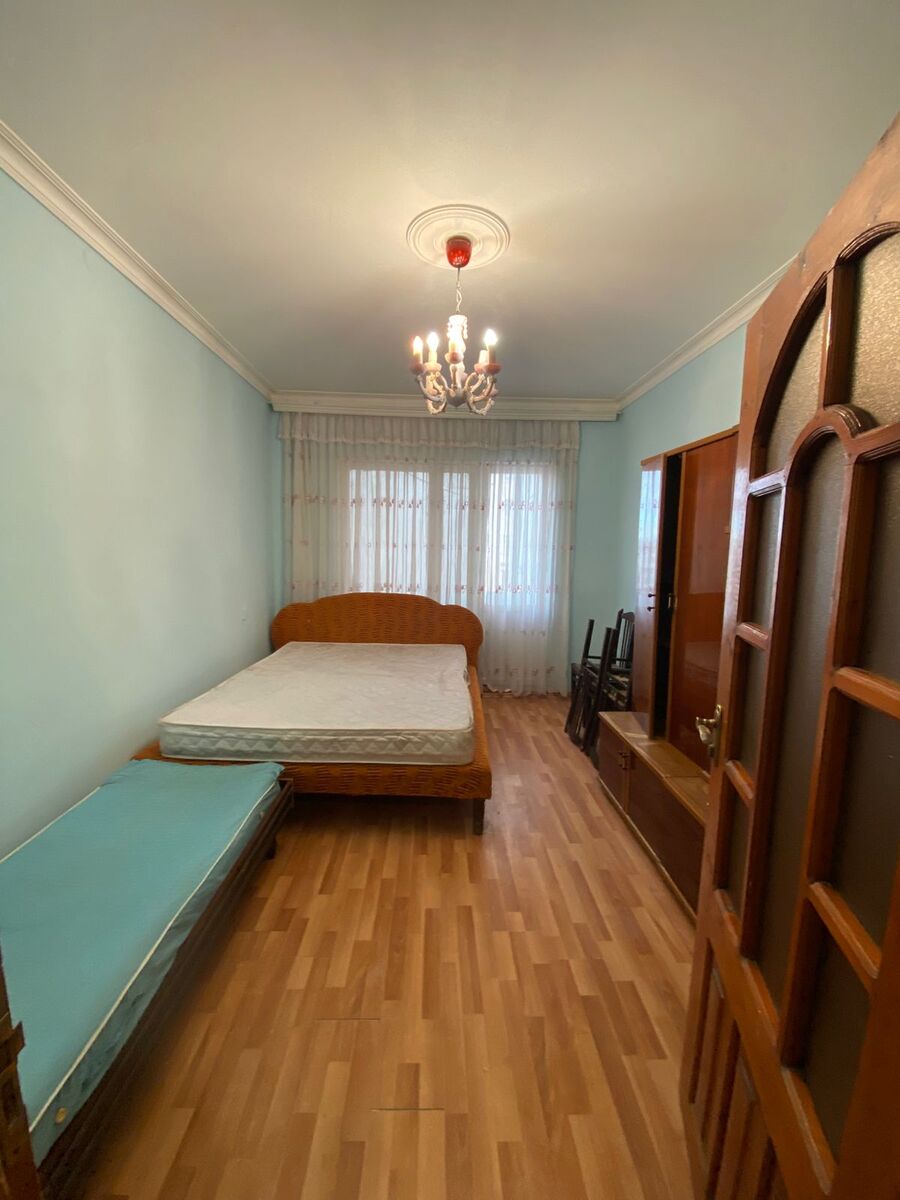 Satılır 2 otaqlı köhnə tikili 70 m² — Mənzil, Bakı (2)