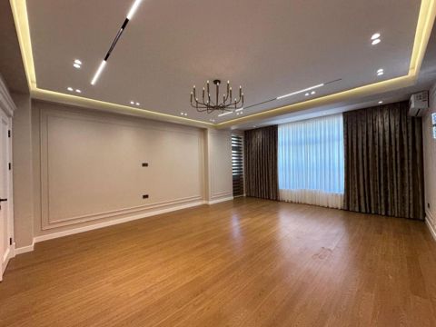 Satılır 4 otaqlı yeni tikili 175 m² — Bakı