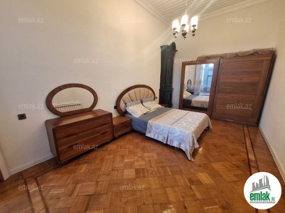 Satılır 2 otaqlı 72 m² köhnə tikili Yasamal r — Mənzil (3)