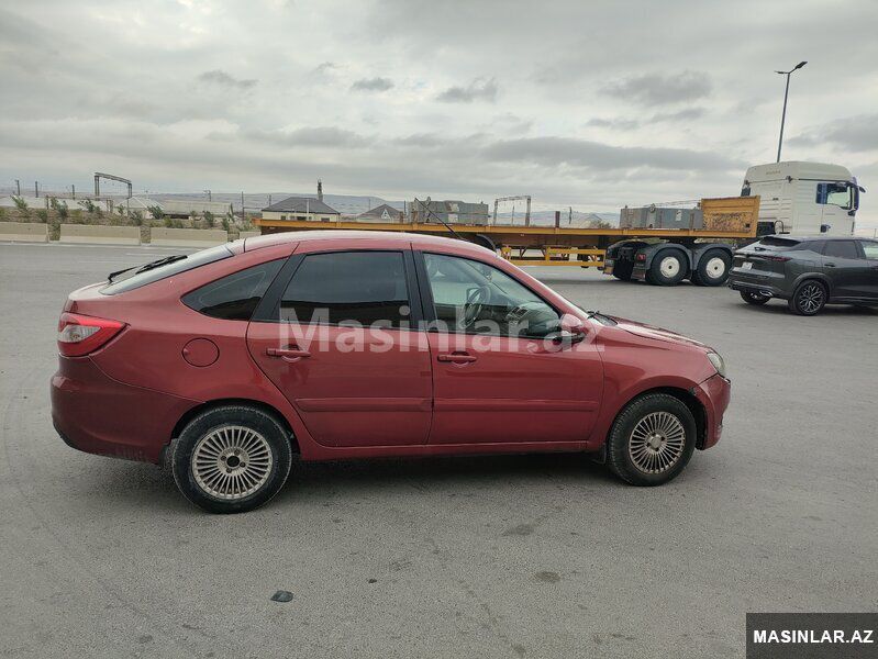Lada (VAZ) Granta, 2019 il 99-OX-405 — Minik avtomobili icarəsi, Bakı (3)
