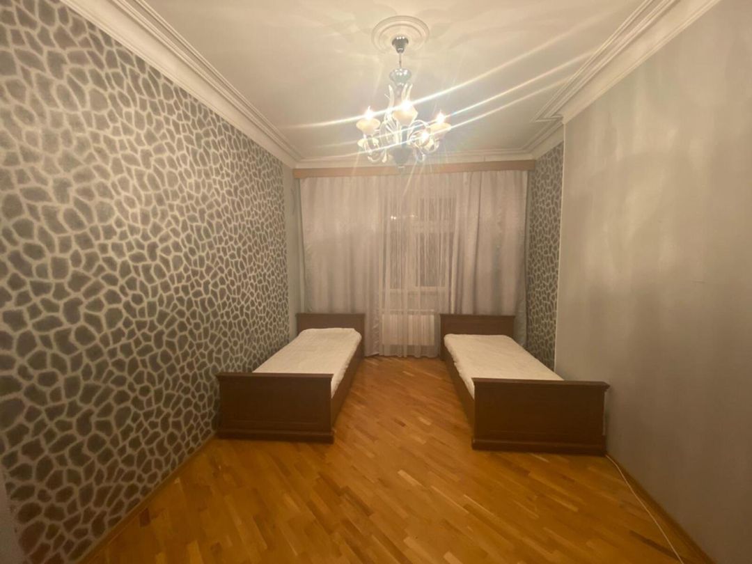 İcarəyə verilir 4 otaqlı yeni tikili 180 m² — Mənzil, Bakı (8)
