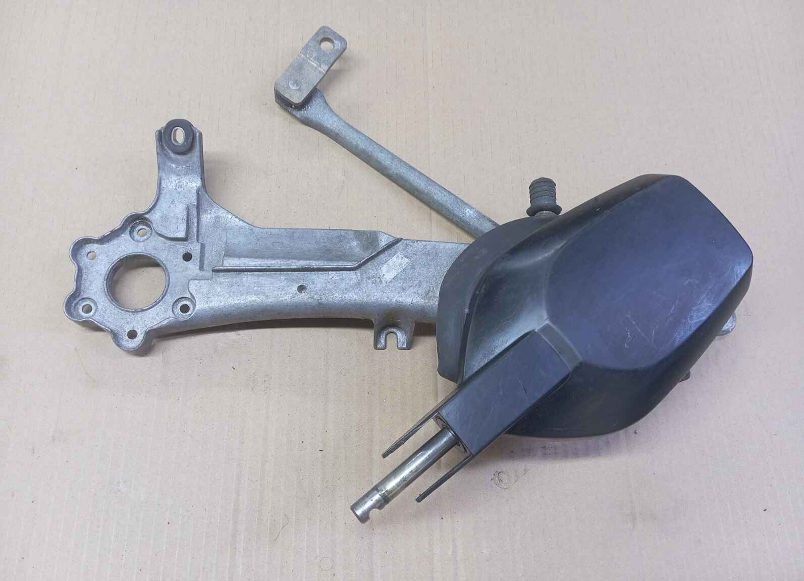 Şüşəsilən motor və qolları Mercedes — Bakı