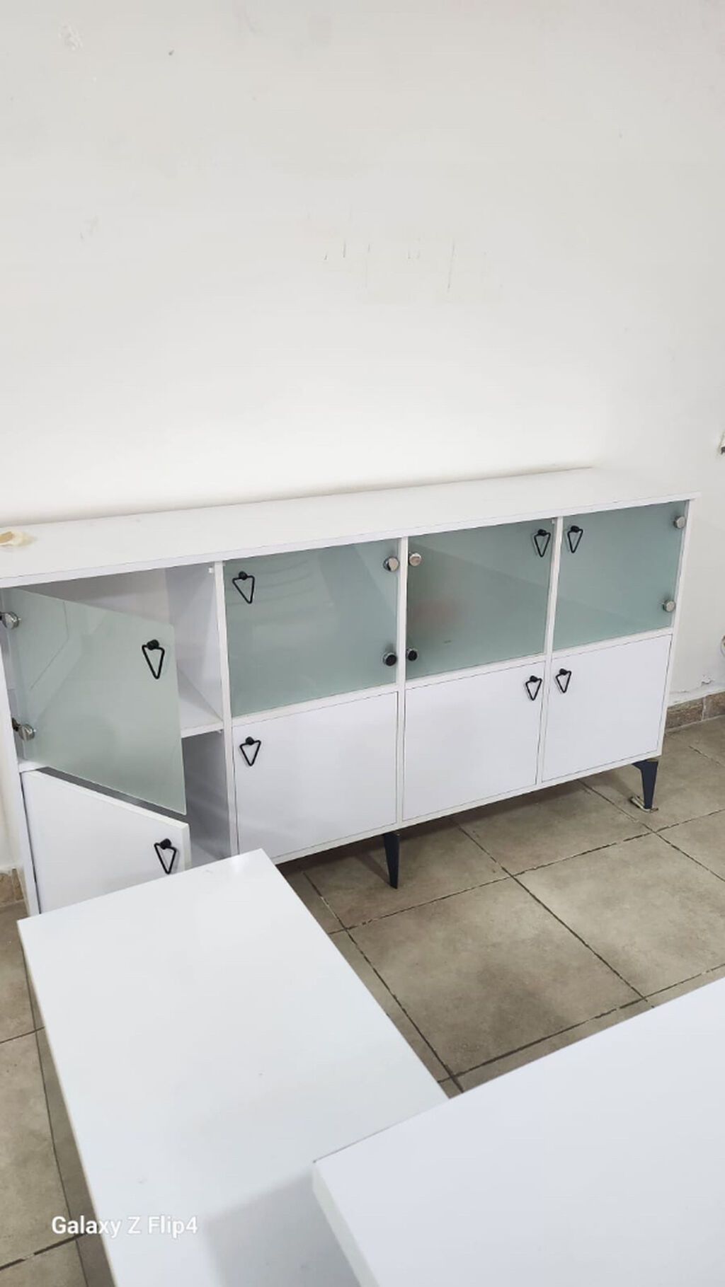 Ofis mebeli satilir ideal veziyyetde. Demek olar iwlenmeyib — Ofis mebeli, Bakı (3)