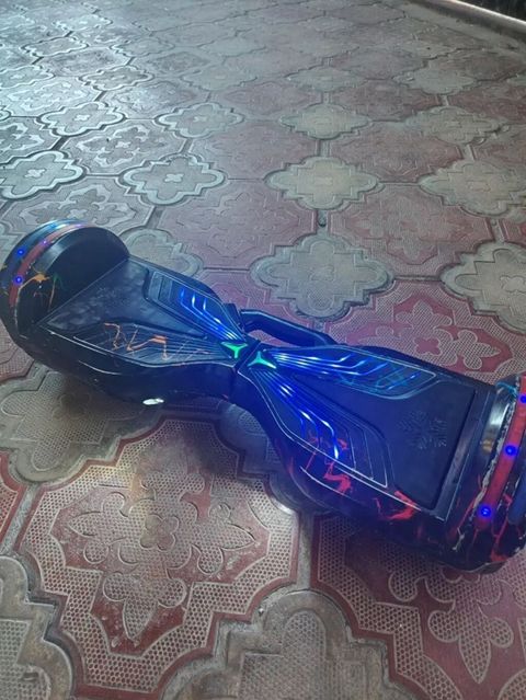Elektrikli hoverboard tam islek veziyette real alici ile bazarliqda — Naxçıvan