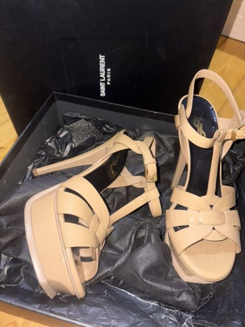 Saint Laurent Paris “Tribute” platform sandalıları 1800e alinib .2defe — Bakı