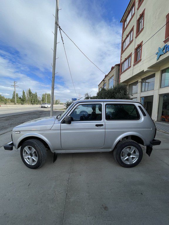 Lada (VAZ) Niva, 1.7 L, 2025 il, 32 000 km 01-AG-889 — Avtomobillər, Bakı (9)
