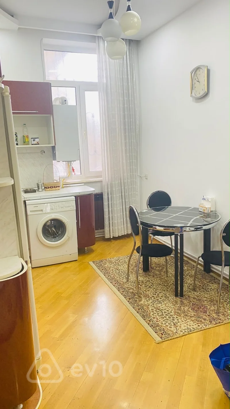 3 otaqlı mənzil, 90 m², 28 May — kirayə — Mənzil, Bakı (11)