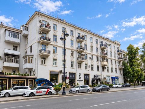 Satılır 3 otaqlı köhnə tikili 86 m² — Bakı