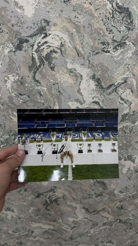Kolleksiyaçılar üçün foto çap - Mövzu: Futbol stadionunda kubokların — Bakı