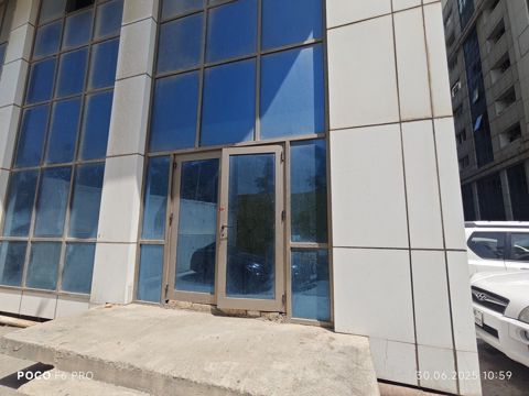 Satılır obyekt 364 m² — Bakı