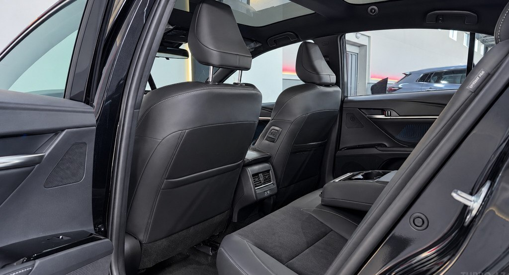 Toyota Camry, 2026 il, 0 km, 2 L — Avtomobillər, Bakı (12)