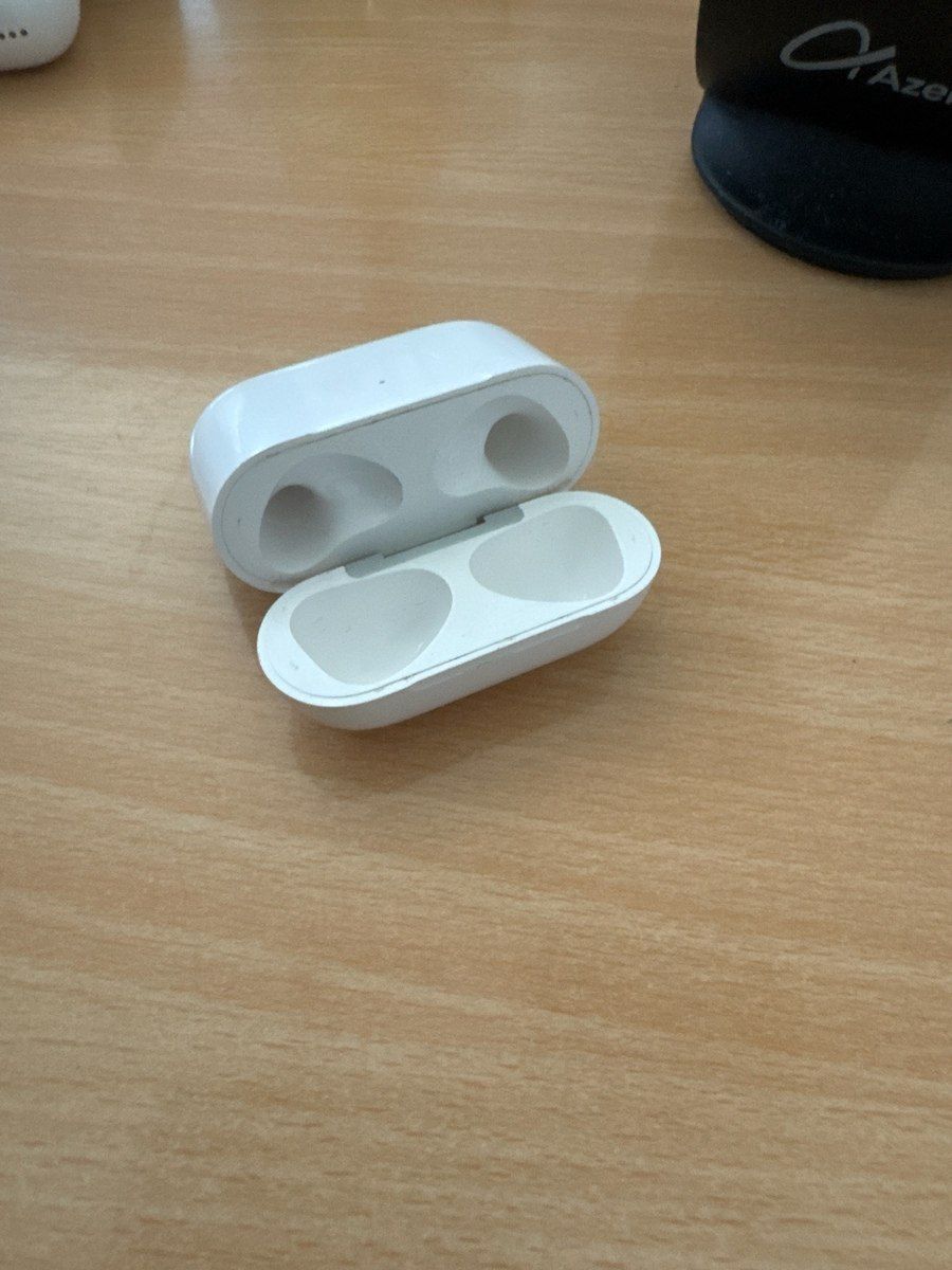 Apple Airpods 3 wireless charging case — Səs texnikası, Bakı (2)