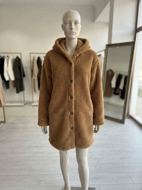Qadınlar üçün kapüşonlu tük kimi yumşaq “teddy” palto - Model — Xaçmaz