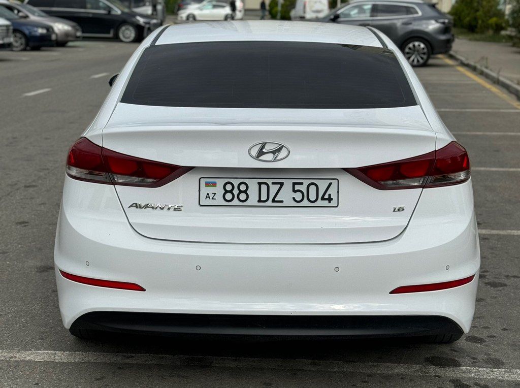 Hyundai Avante, 1.6 L, 2017 il, 83 000 km 88-DZ-504 — Avtomobillər, Bakı (9)