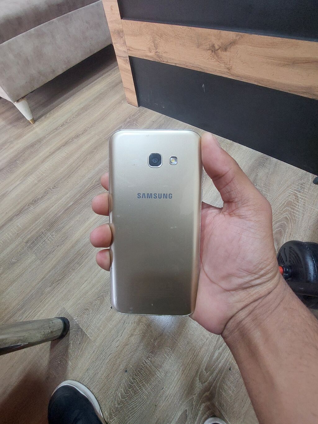 Samsung Galaxy A3 2017, 16 GB, rəng - Qızılı, Barmaq izi — Samsung, Bakı (2)