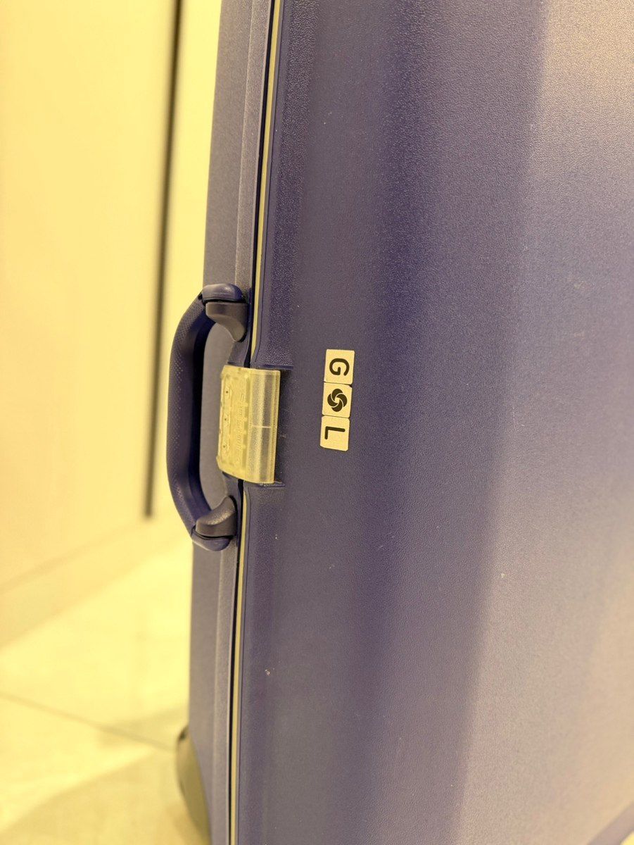 Çamadan Samsonite — Şəxsi əşyalar, Bakı (2)